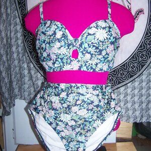 Kona Sol Floral Tie Front Bikini Sz M/L
